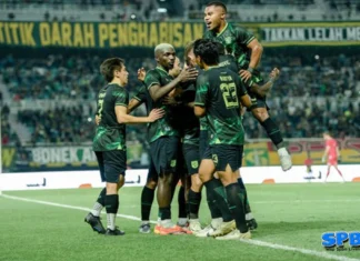 Pelatih Persebaya Apresiasi Antusiasme Bonek